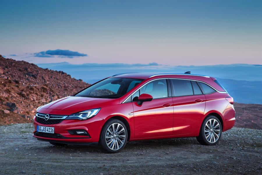  Opel Astra Sports Tourer BiTurbo (K) 2016 года  (фото 3 из 32)